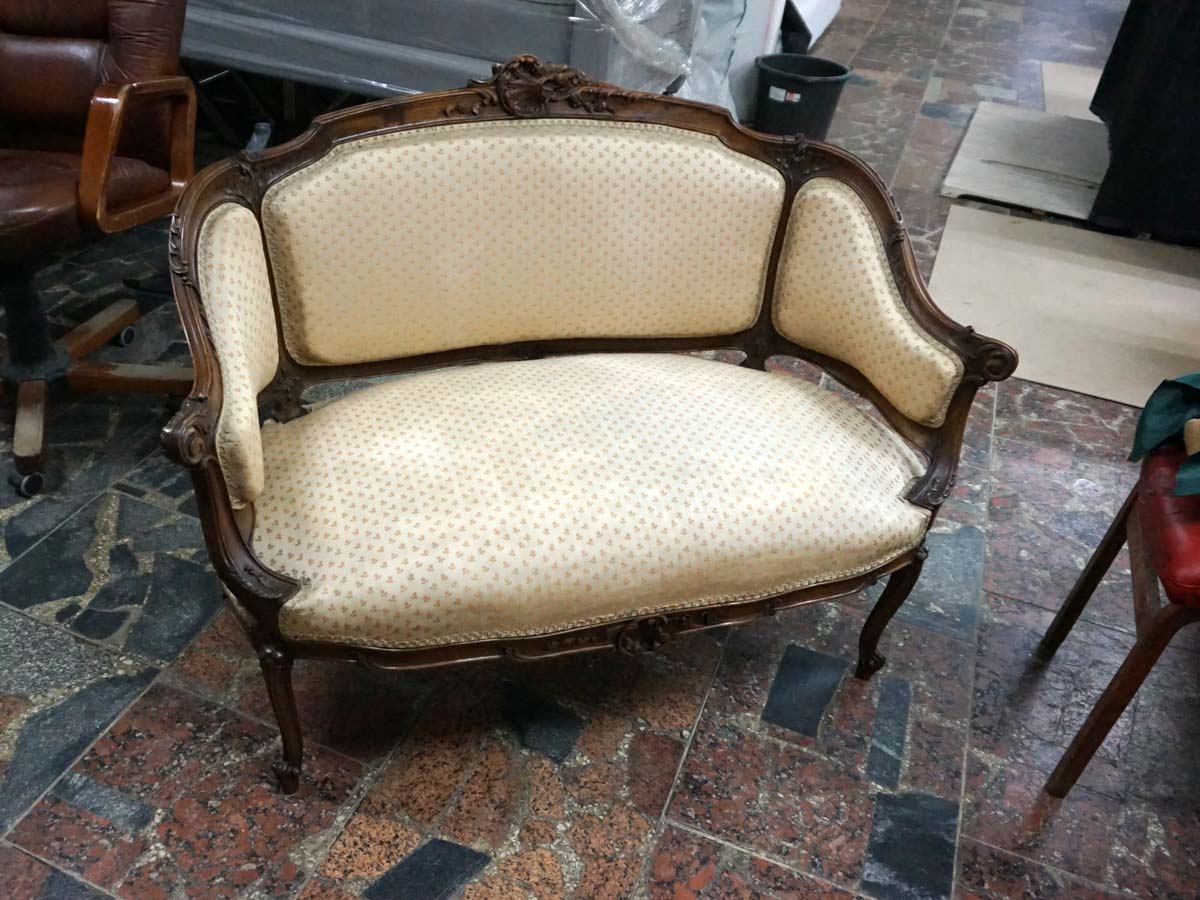 Реставрация сидения дивана с антикварной лавки Шебби